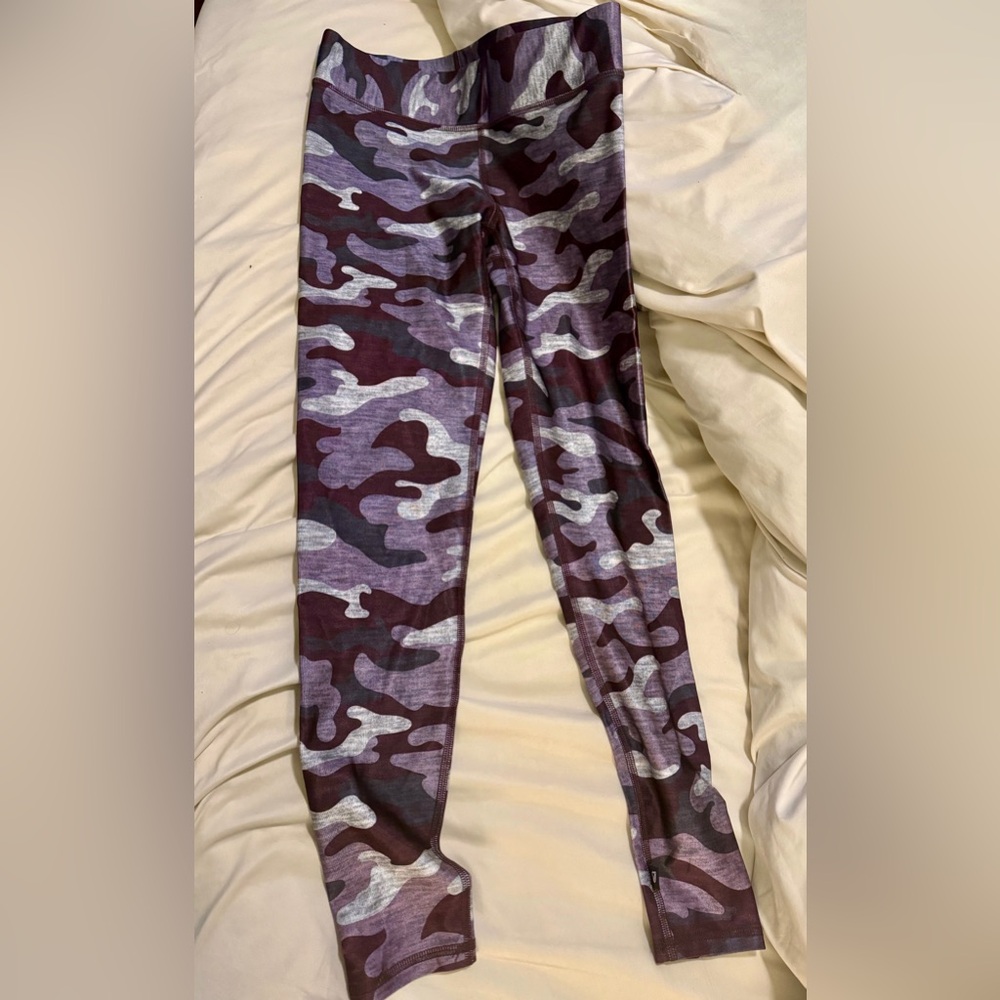 Terez Camo band legging NWT size M